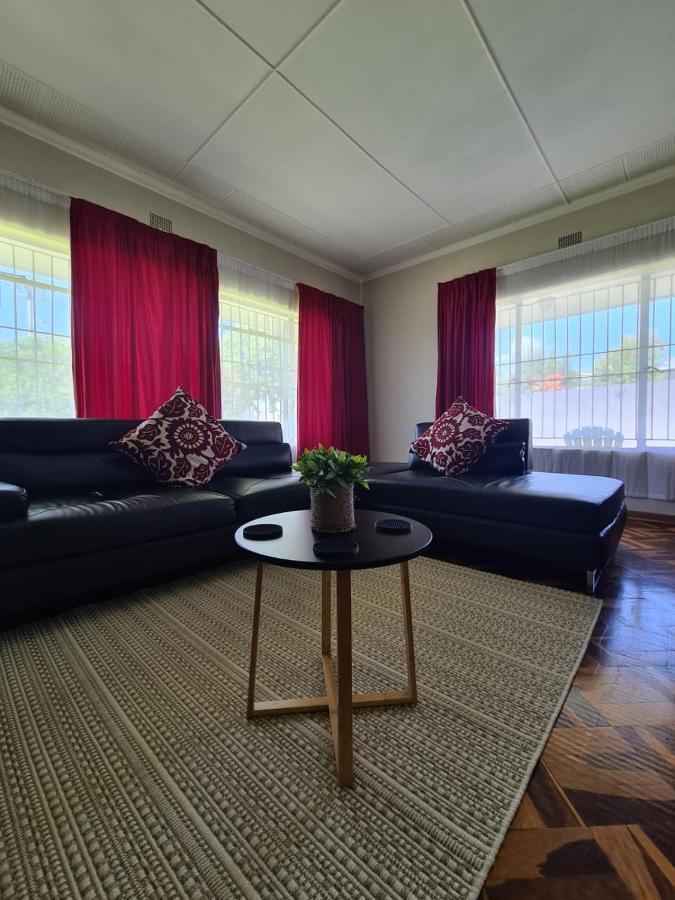 Lion Lodge Блумфонтейн Экстерьер фото