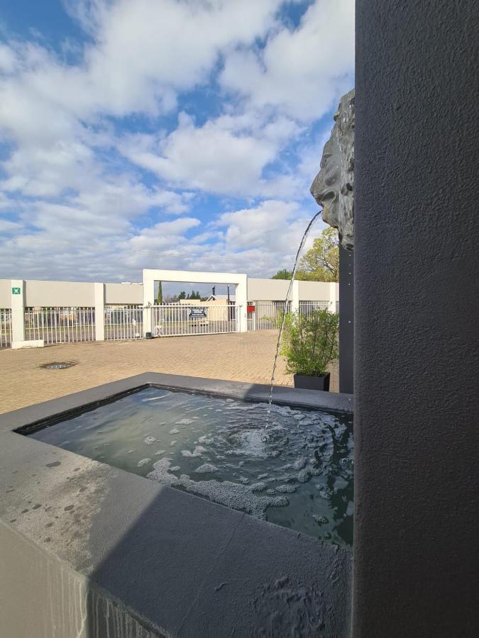 Lion Lodge Блумфонтейн Экстерьер фото